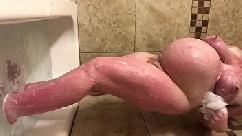 Pregnant pawg invites you to join her in the bath